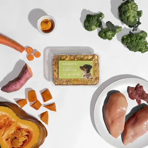 [2392] Nooshi’s Frozen Slow-Cooked Chunky Chicken Meal for Dogs – 500g | 70% Chicken & 30% Vegetables